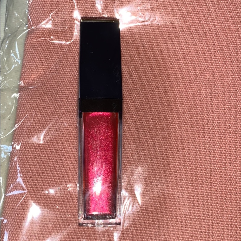 Estée Lauder metallic lipstick